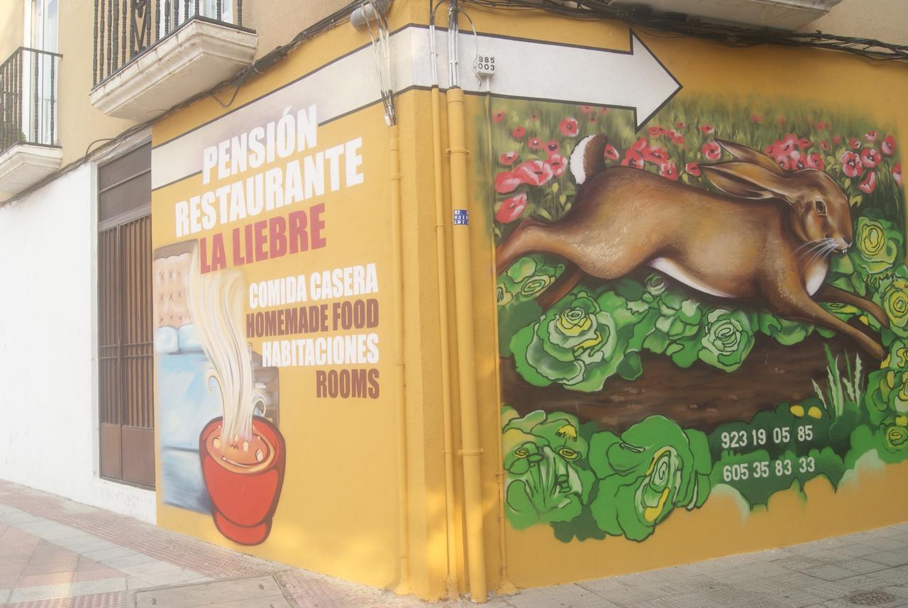 Pension Restaurante La Liebre Salamanca Eksteriør billede